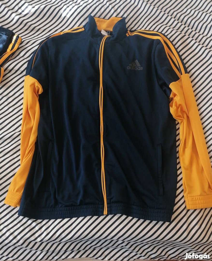 nagy méretű Adidas melegítő 