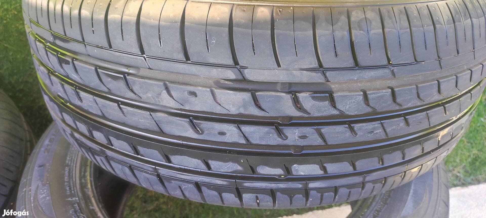 nexen nfera su1 215/55 r17-es nyári gumi