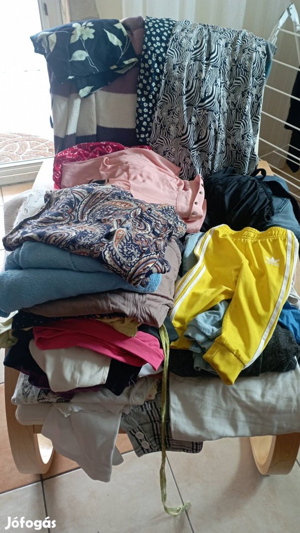 női tavaszi nyári vegyes ruha csomag 120 db 4999 Ft120 db