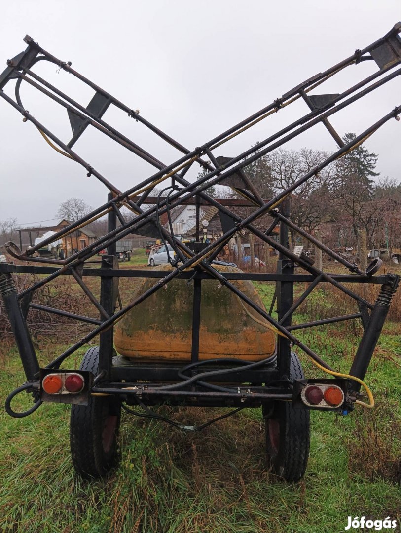 novor 1000l vegyszerező eladó