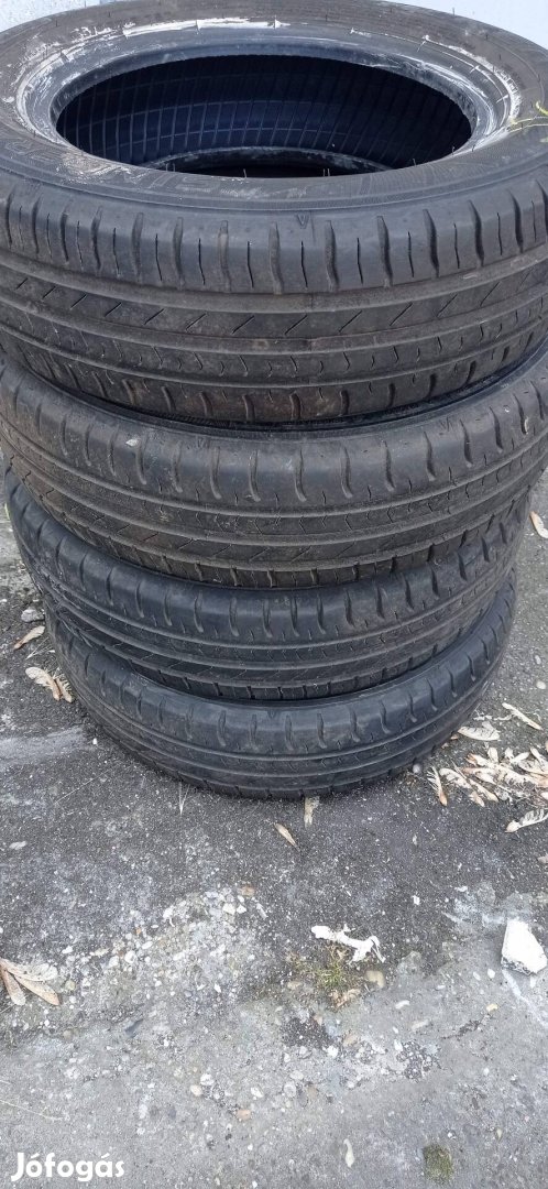 nyári gumi újszerű állapotban 