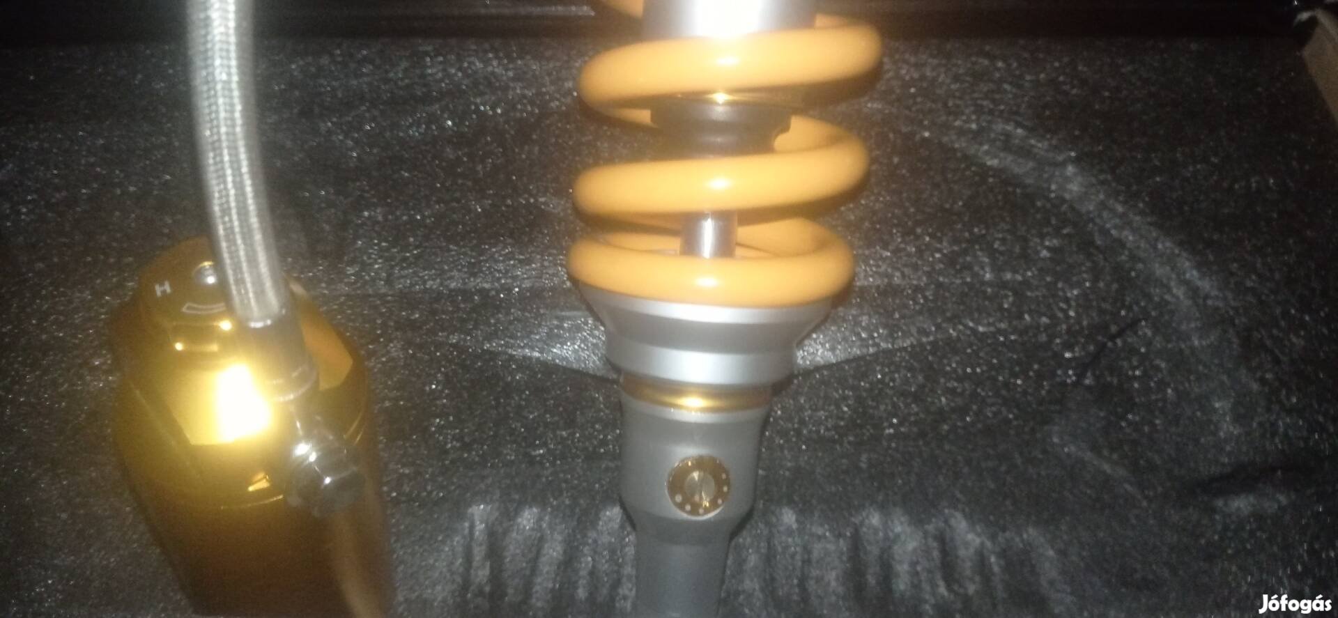 öhlins hátsó teleszkóp utánzat