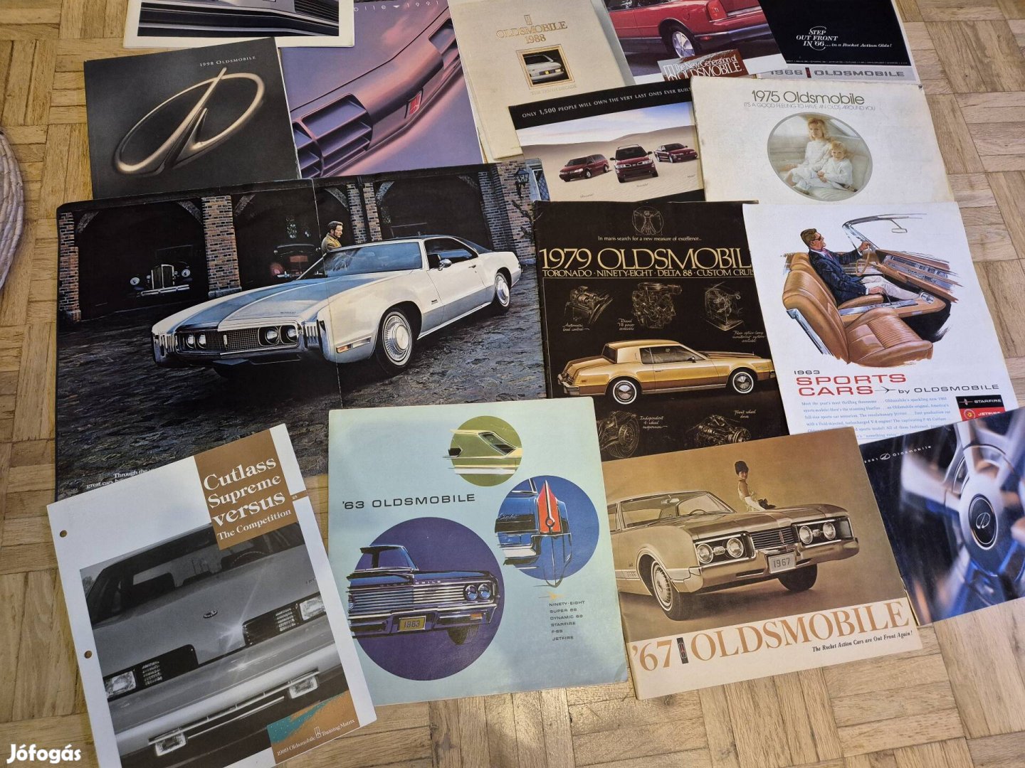 oldsmobile eredeti prospektus katalógus 1963 tol leírások 
