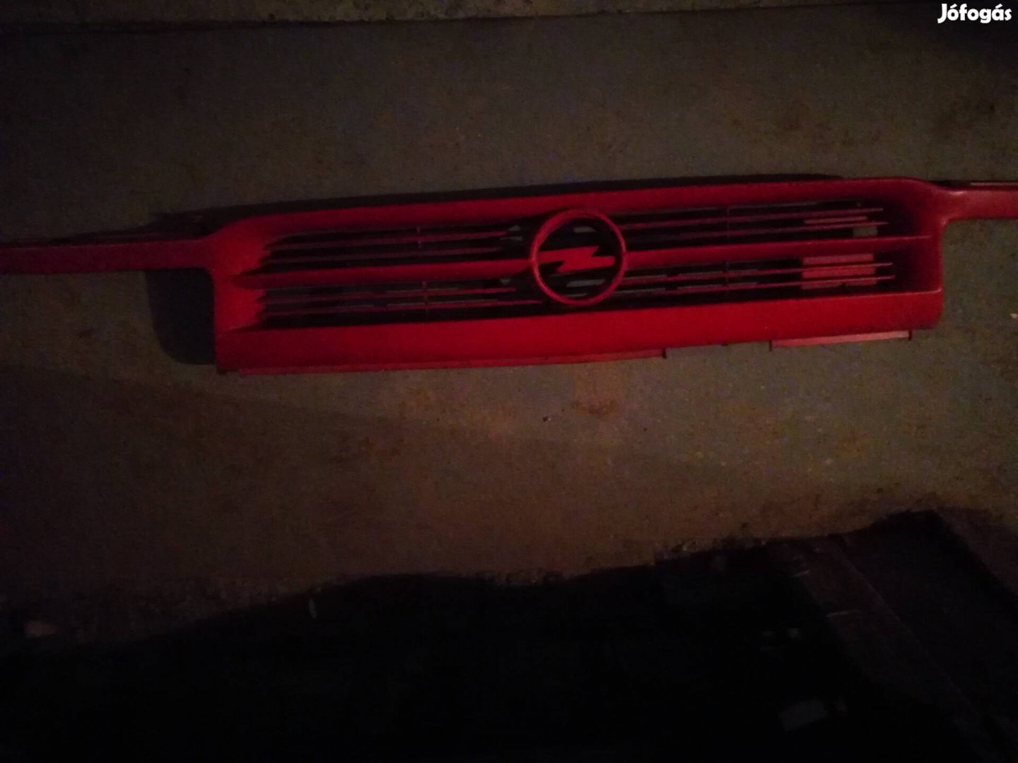 opel Astra hütö maszk.