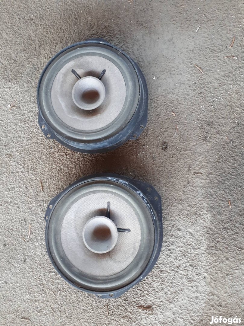 opel astra F   első gyári  ajtó  hangszóró 