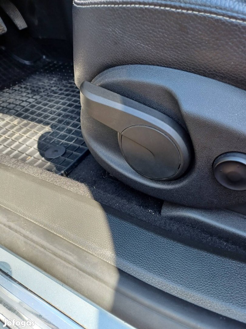 opel astra j  űléslap  állító. 