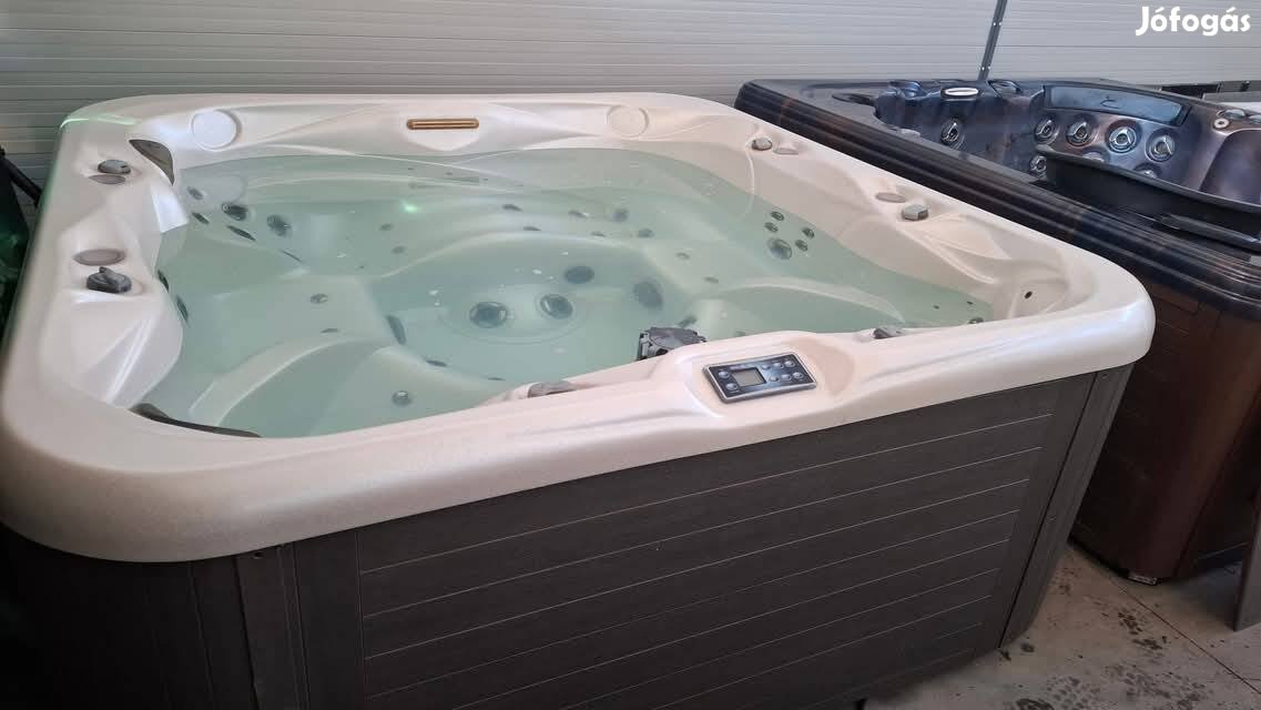 passion spa jakuzzi jacuzzi spa pezsgőfürdő dézsa medence szauna 