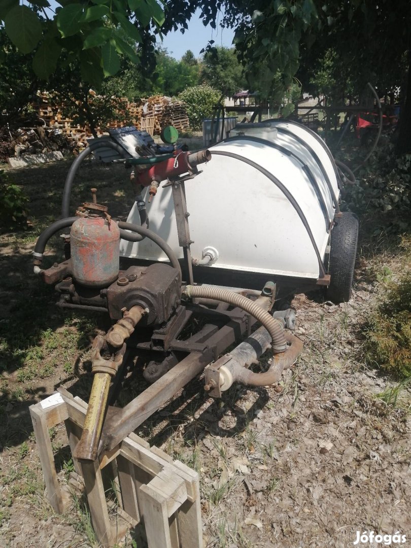 permetező és potkocsi