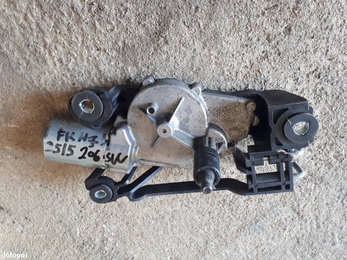 peugeot 206  SW,  hátsó ablaktörlő motor   0390201576