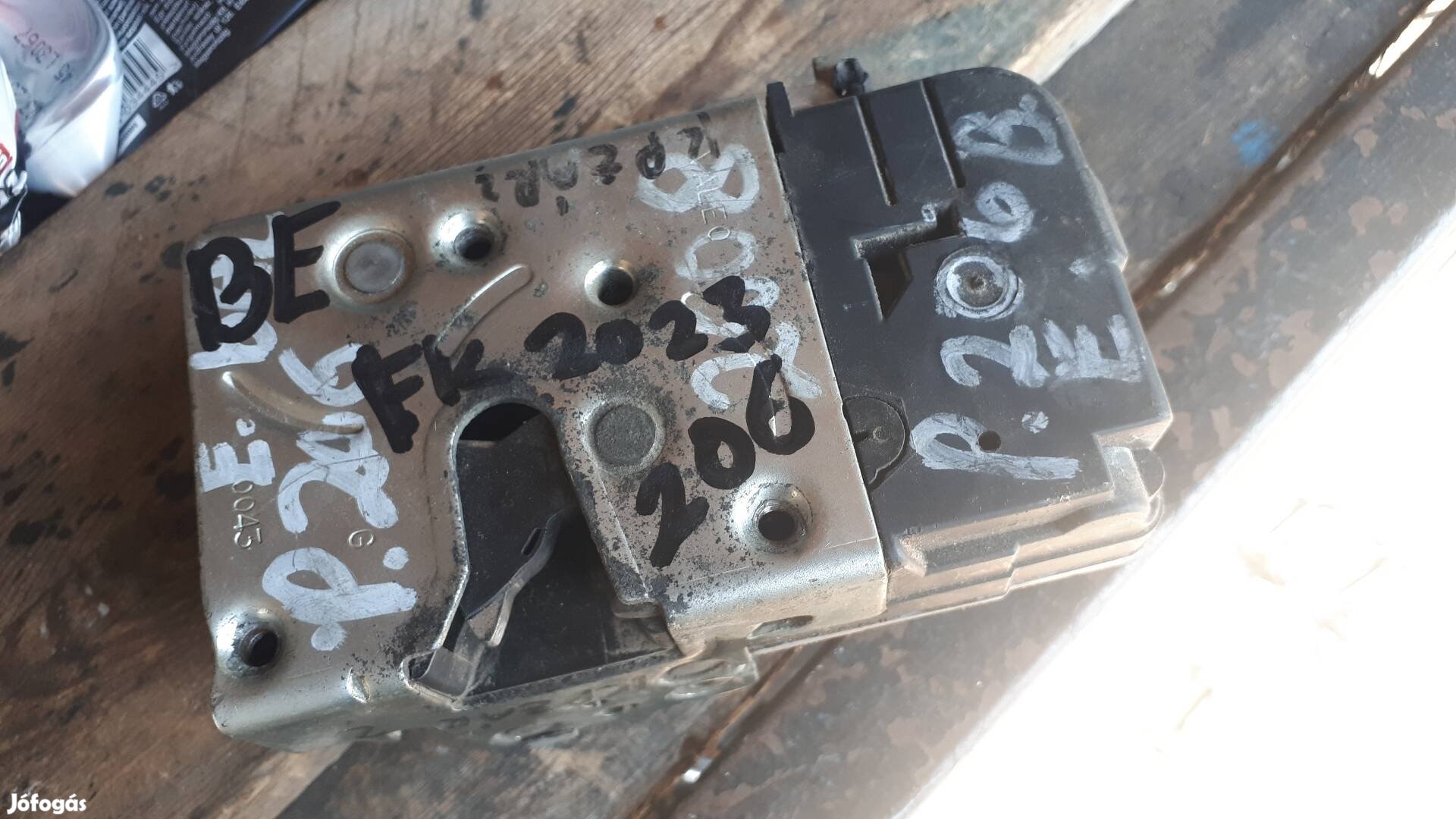 peugeot 206  bal első ajtózár szerkezet 