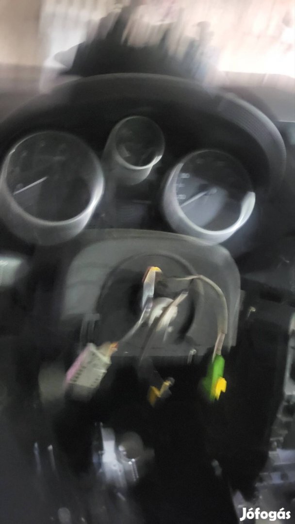 peugeot 207 elsö lámpák eladók. 2009 es. 