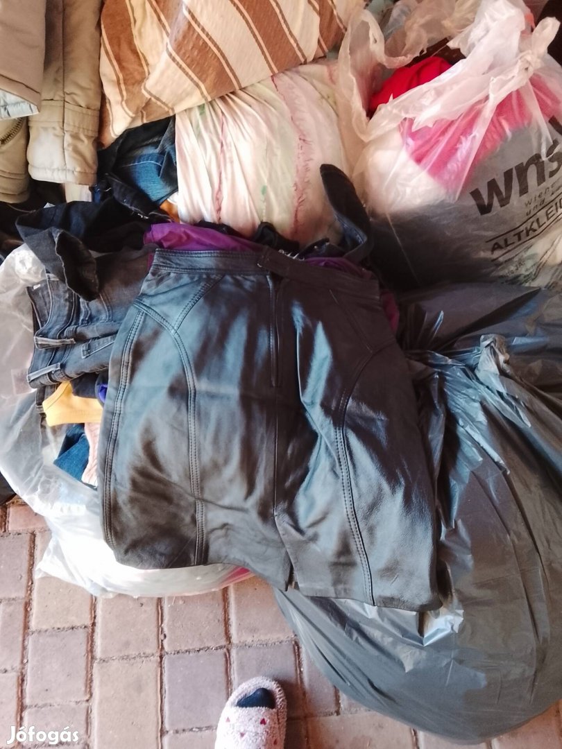 piacos bálás ruhák vegyes válogatott.