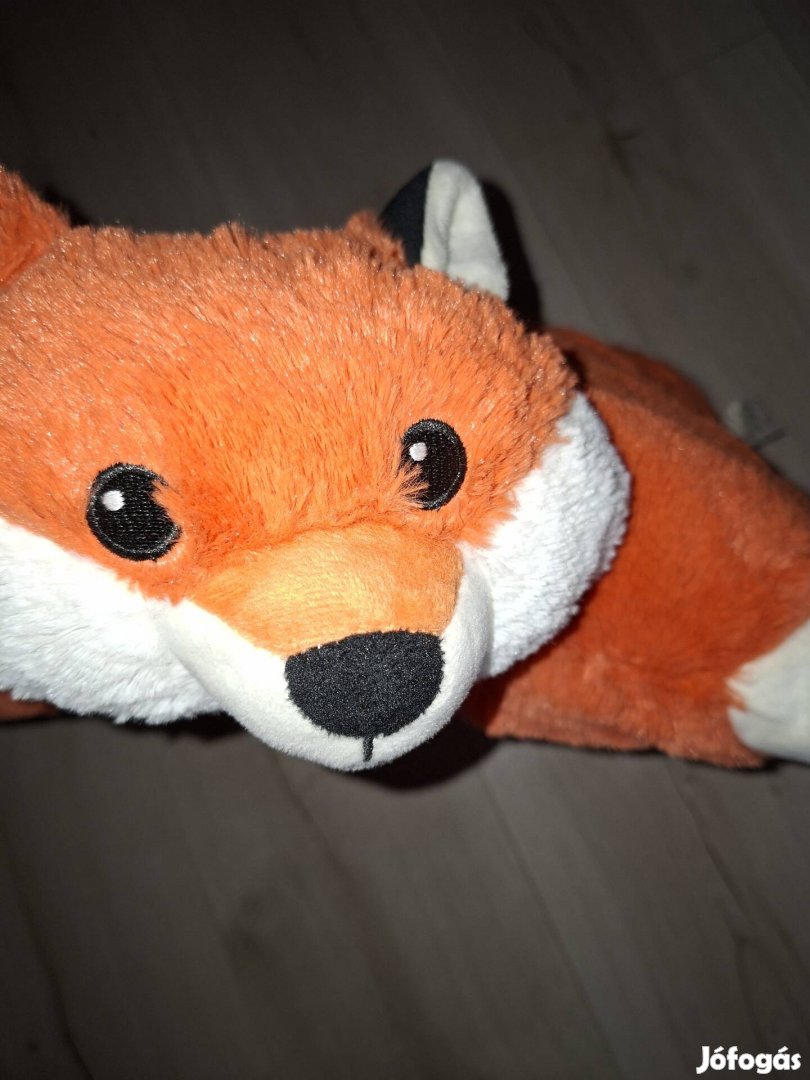 plüss rókapárna