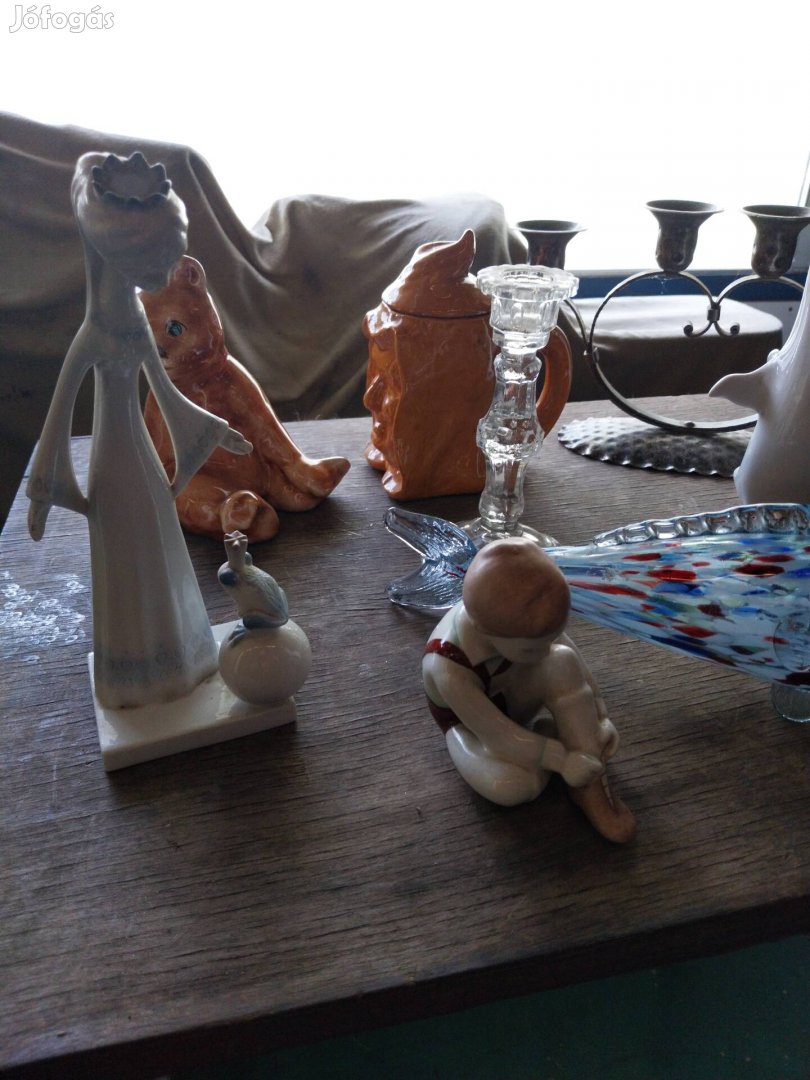 porcelánok,régi szóba dísztárgyk