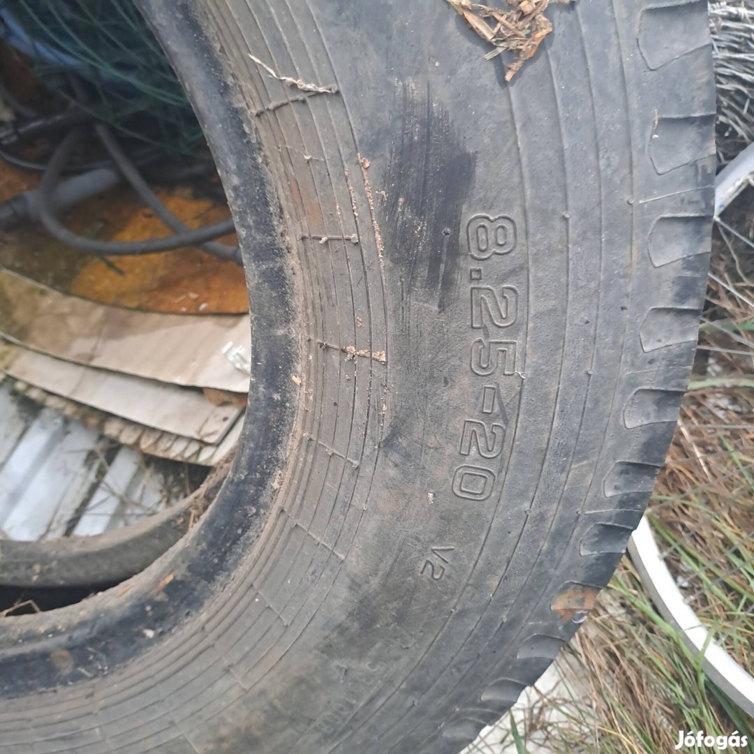 pótkocsi gumi párban