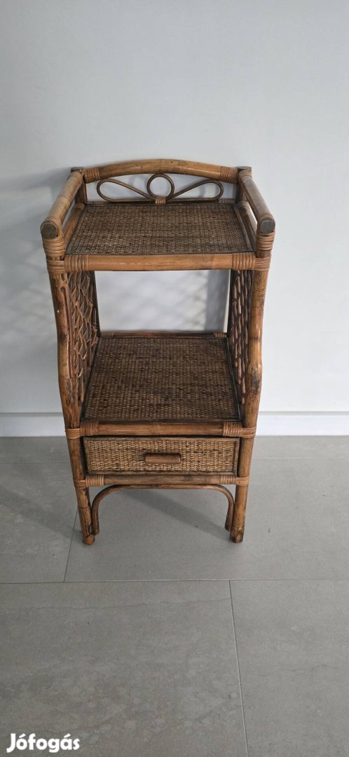 rattan éjjeli szekrény