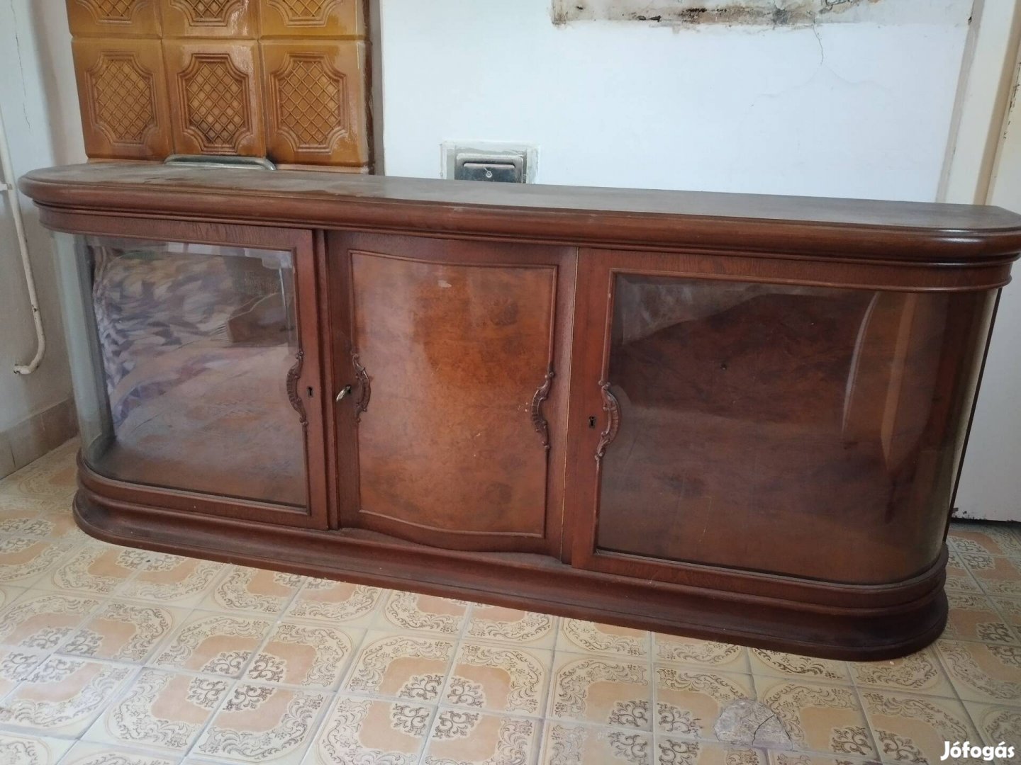 régi bútor parasztbútor varrógép