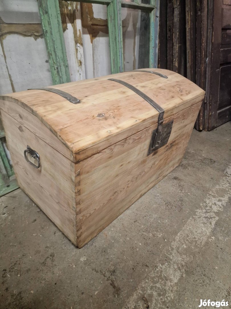 régi fa láda antik utazó láda népi bútor paraszt régiség