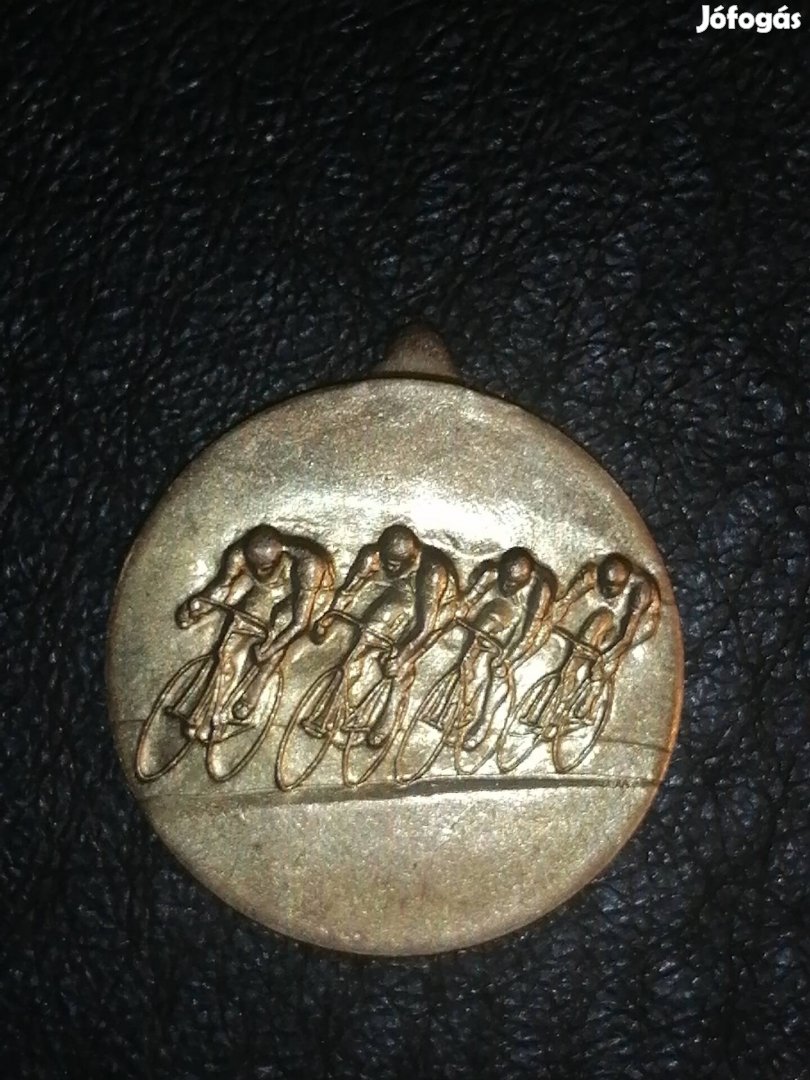 régi kerékpáros érem