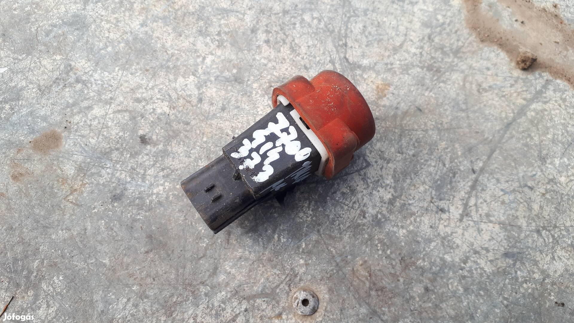 renault clio 2 borulás érzékelő  7700414373