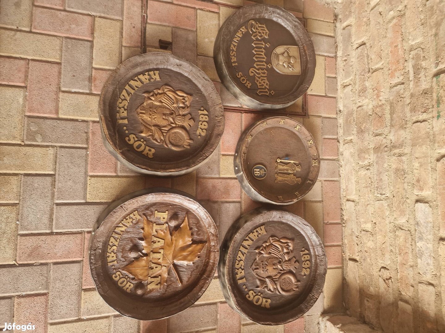 retro kocsmai dekoráció régi csárda és étteremi fali disz