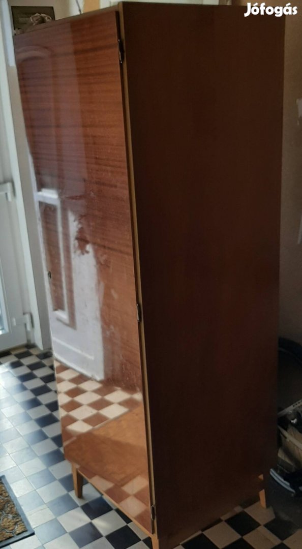 retro polcos akasztós keskeny szekrény