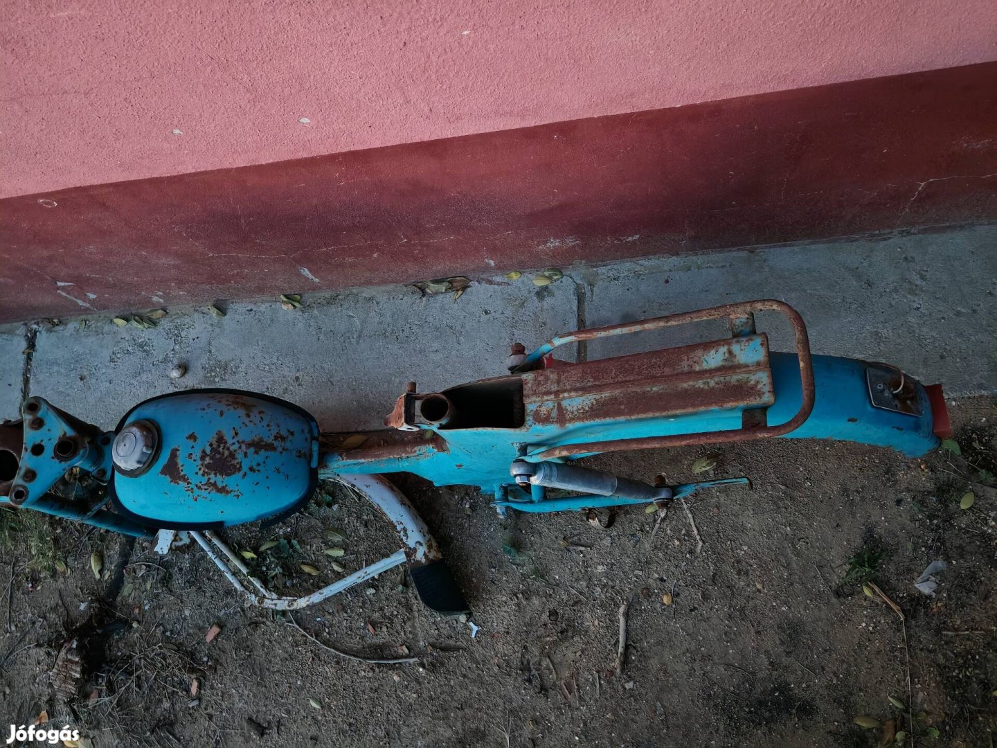 riga motorkerékpár alkatrésznek gyüjtőknek 