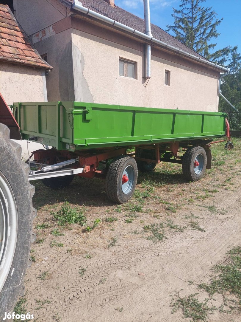 rm7 billenős pótkocsi