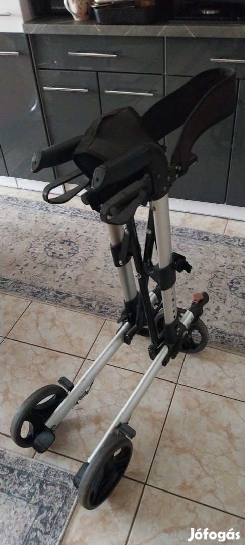rollátor (segédeszköz)