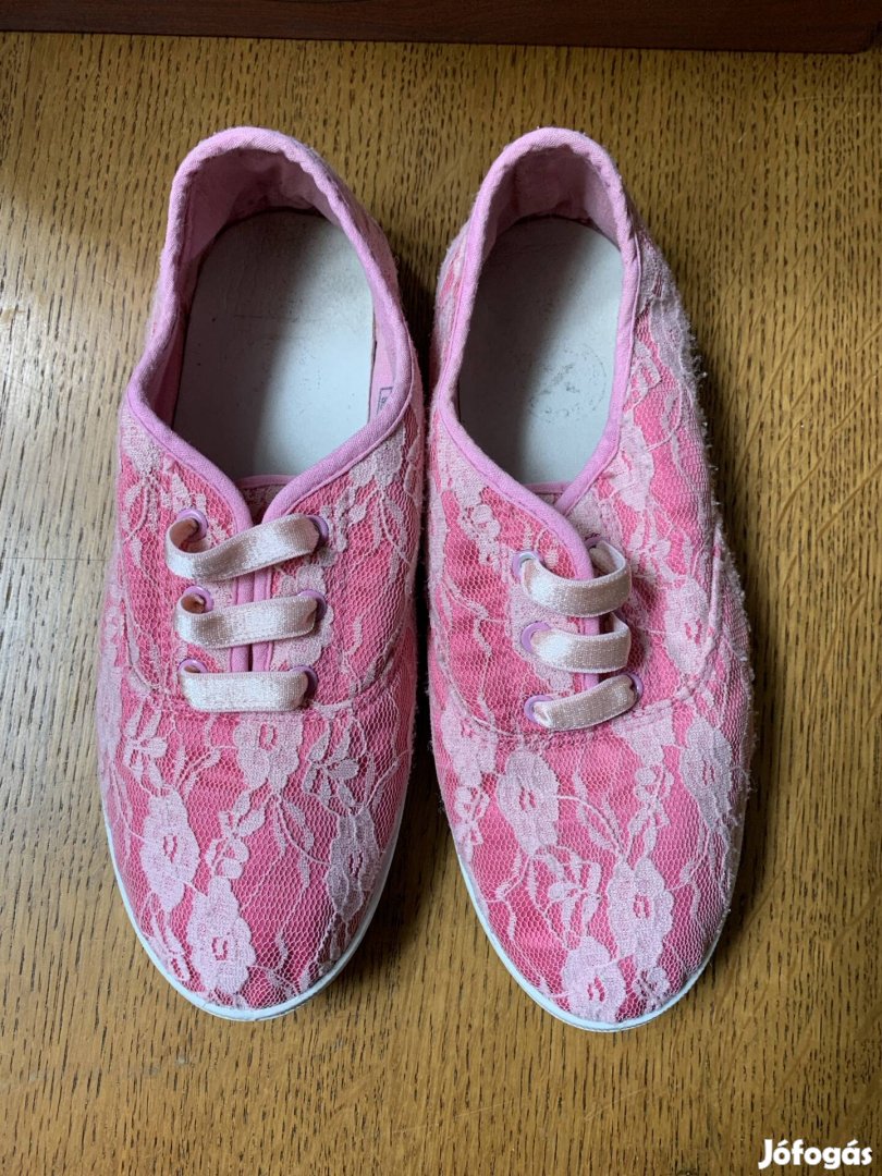 rózsaszín, csipkés vászon cipő 37