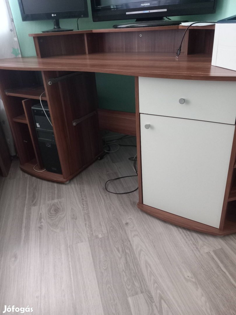 sarok íróasztal 