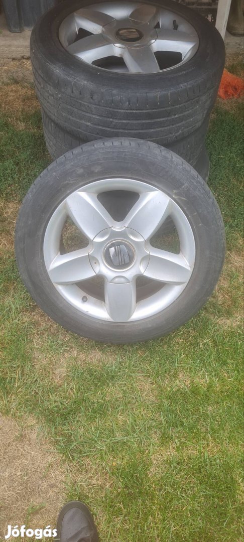 seat alhambra alu felni, nyári gumival