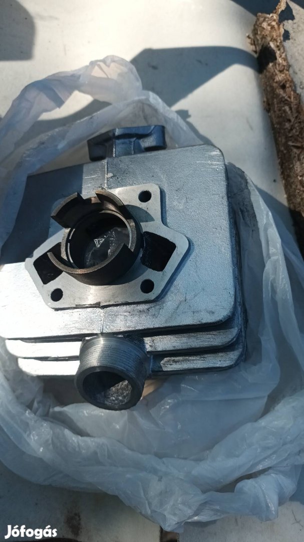 simson alkatrészek eladók 