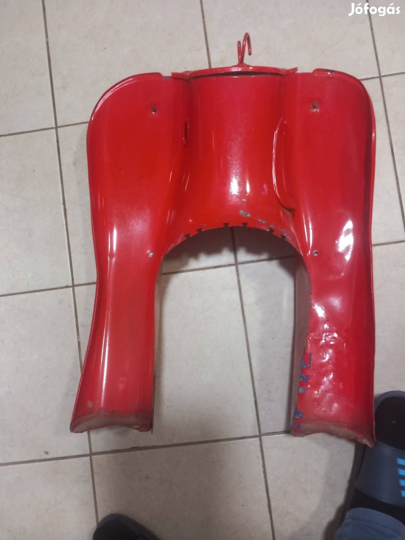 simson lábvédö burkolat 