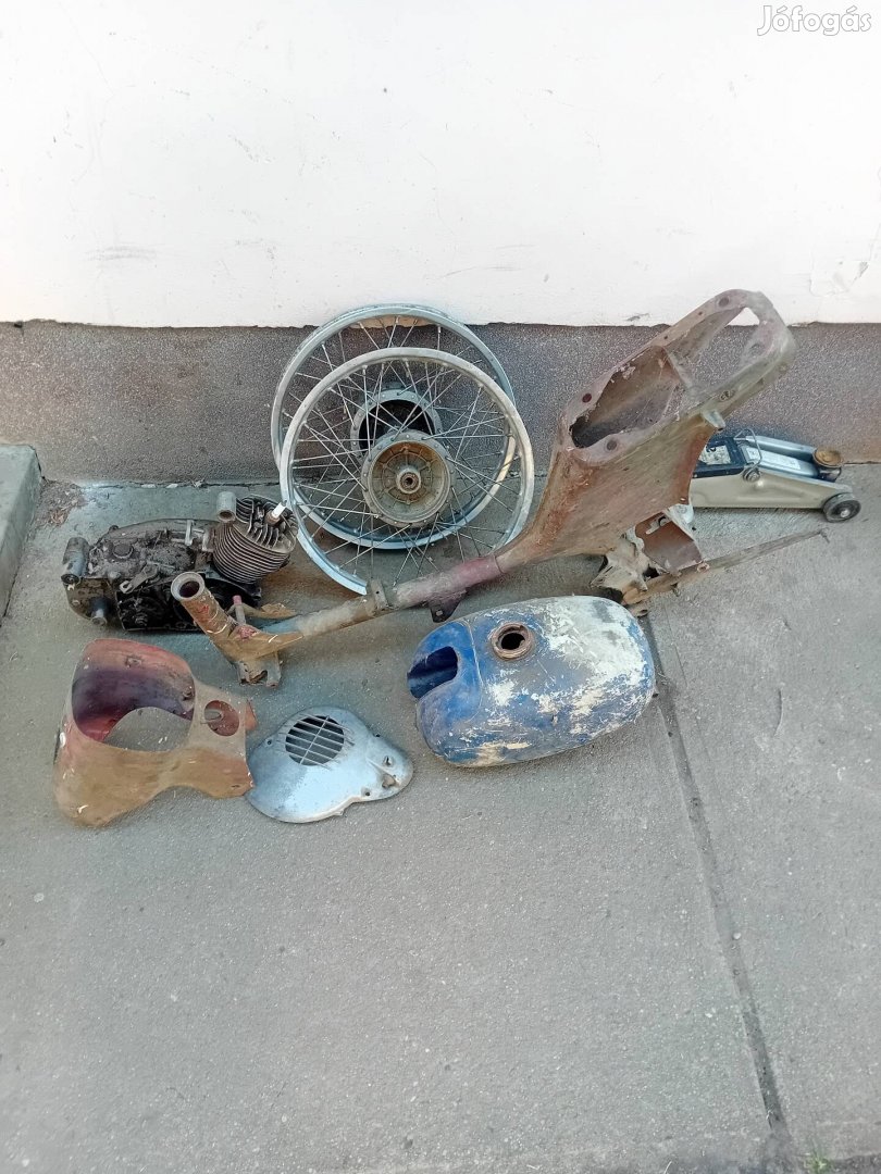 simson star pár alkatrész eladó!