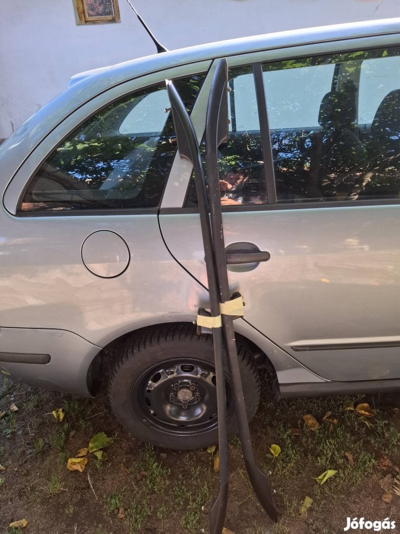 skoda fabia kombi tetősin