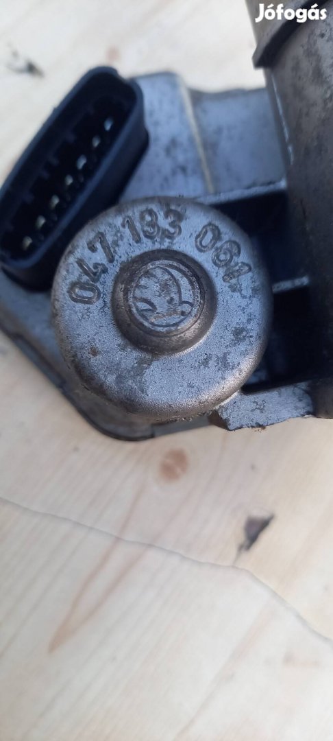 skoda felicia fojtószelepház 
