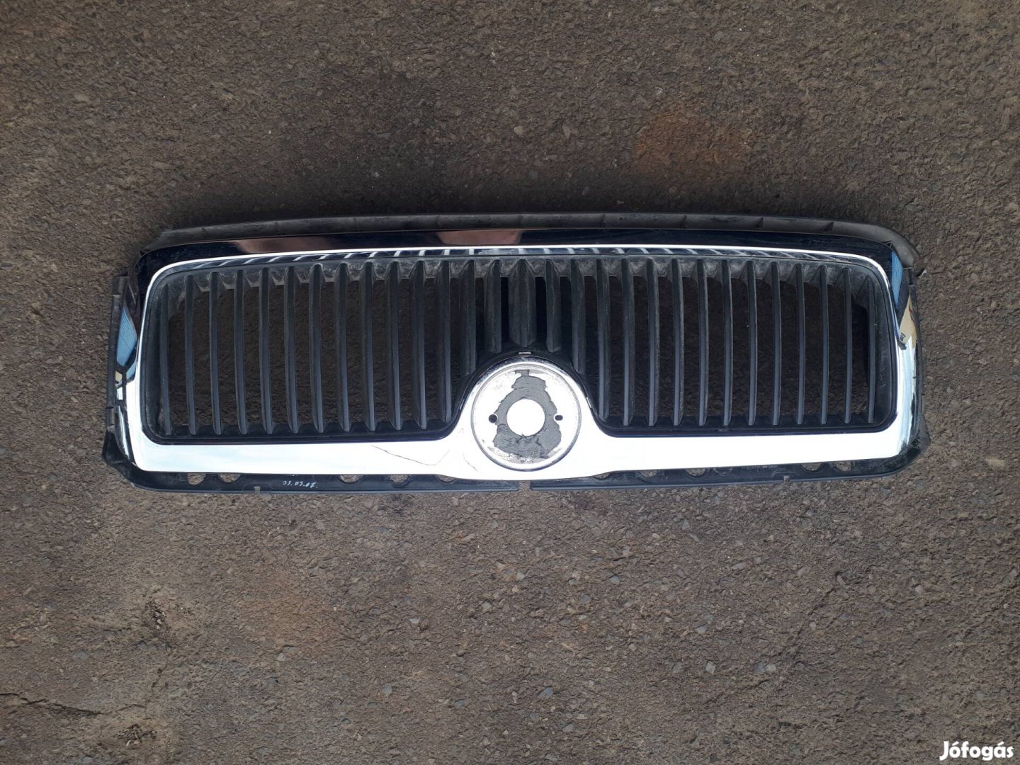 skoda octavia Mk1, 2001  hűtőrács 1U0853651F