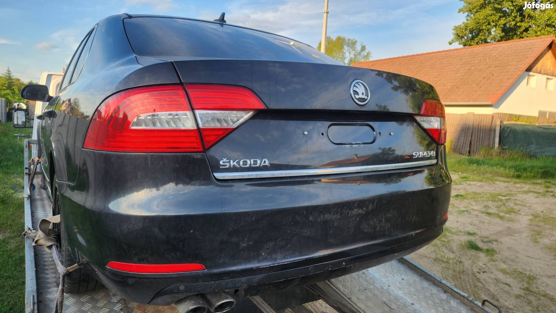 skoda super b  bontódik 2.0pd cff motorkód 103kw  indítható 