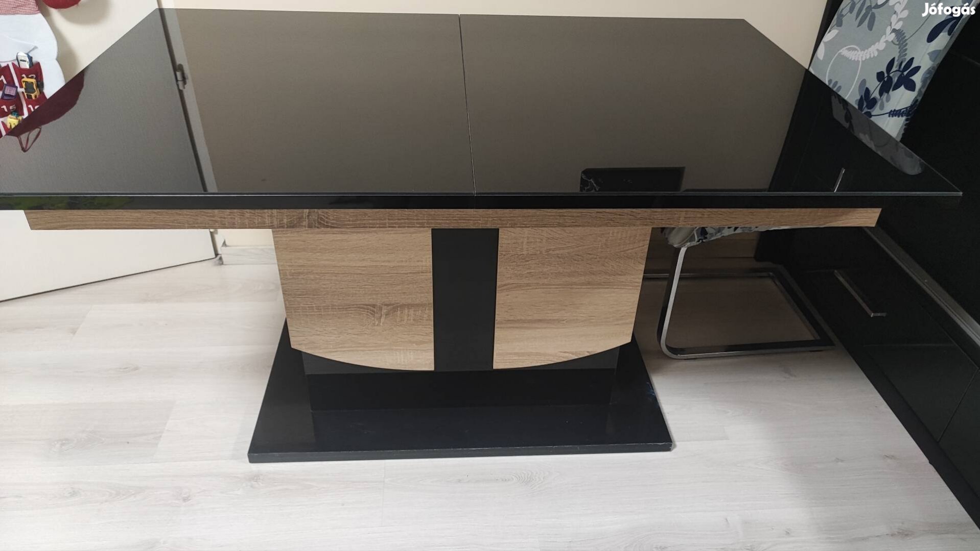 sonomatölgy széthúzható étkezőasztal