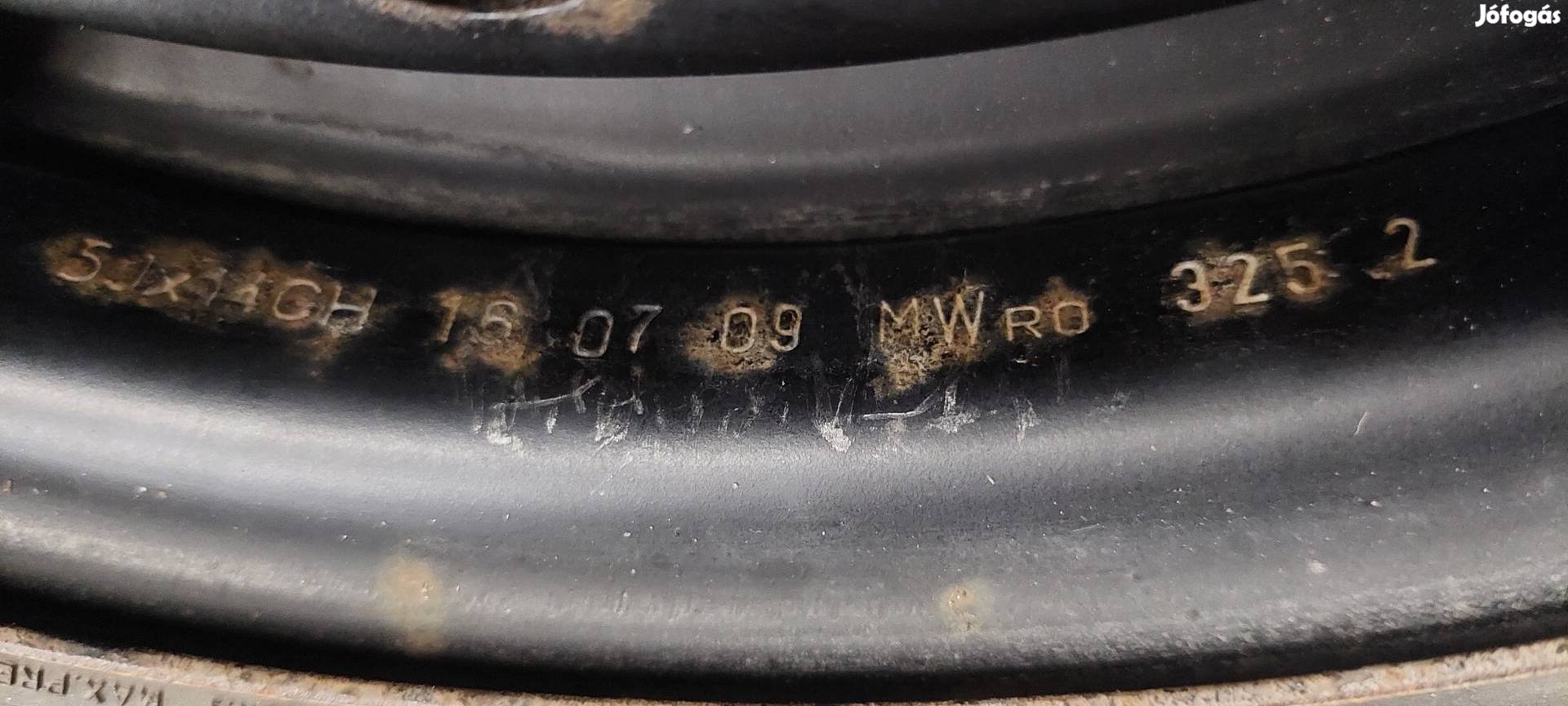 suzuki splash R14 acélfelni téligumival