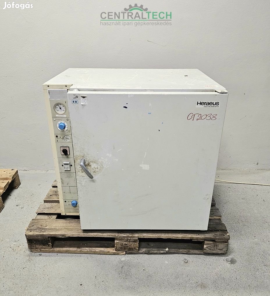 szárítószekrény Heraeus UT6200 ipari kemence 250°C