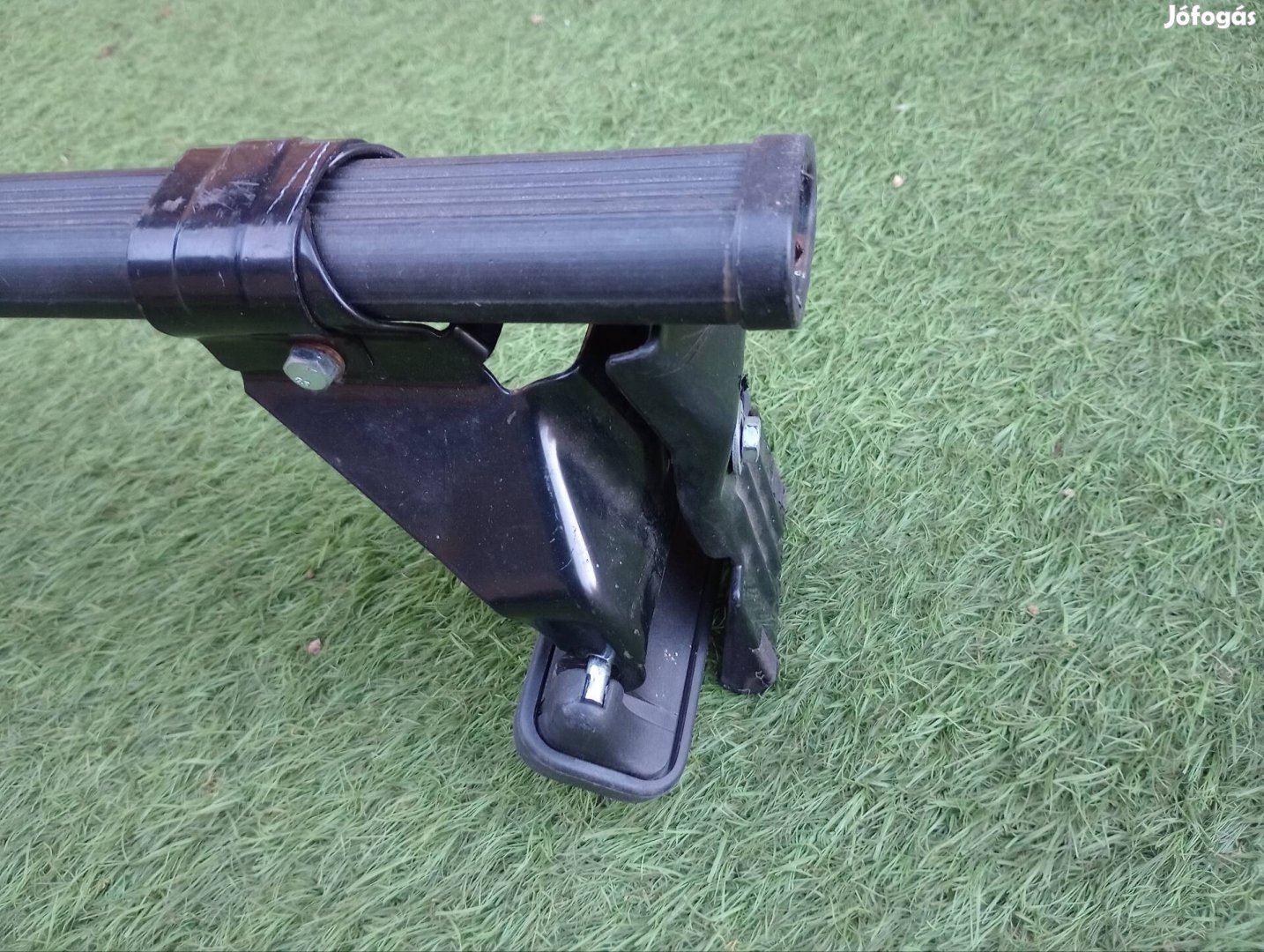 szép állapotú tetőcsomagtartórúd pár