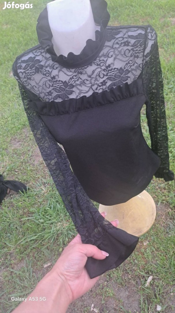 szép felső csipkés