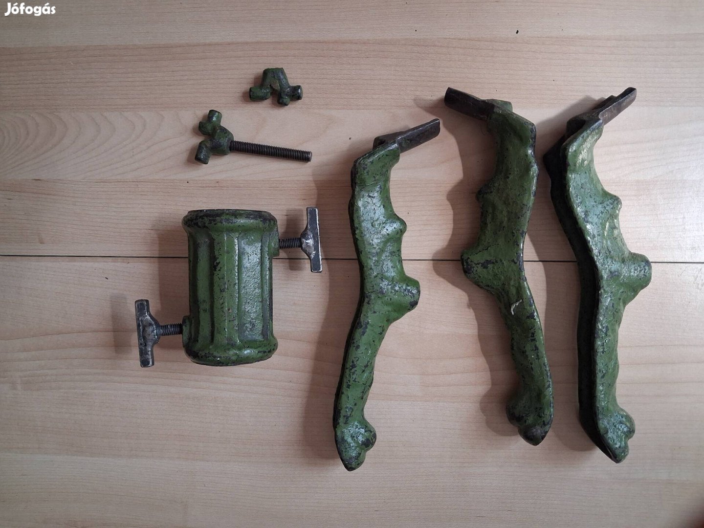 szép régi karacsonyfa fenyőfa talp fém