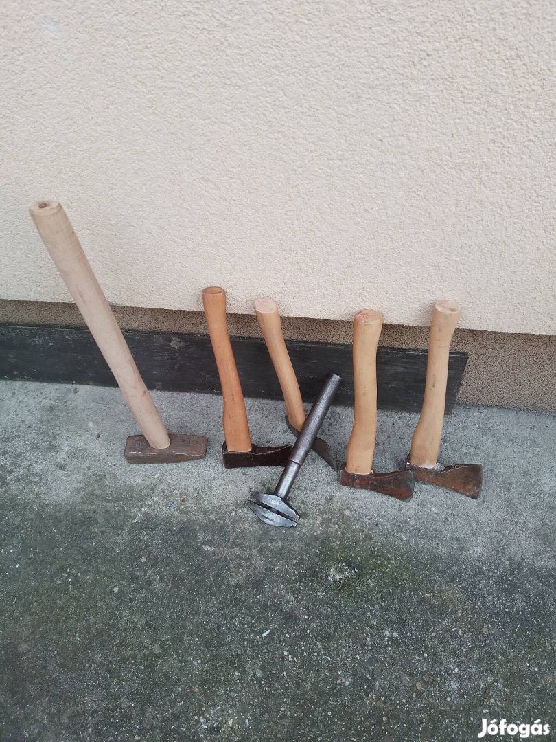 szerszámok kalapács franciakulcs