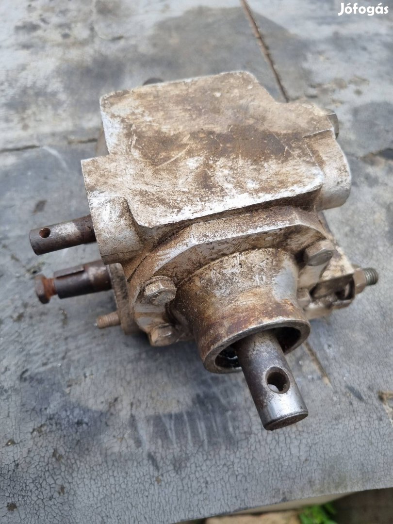 szevafém alternáló kasza ónjáró hajtás. 