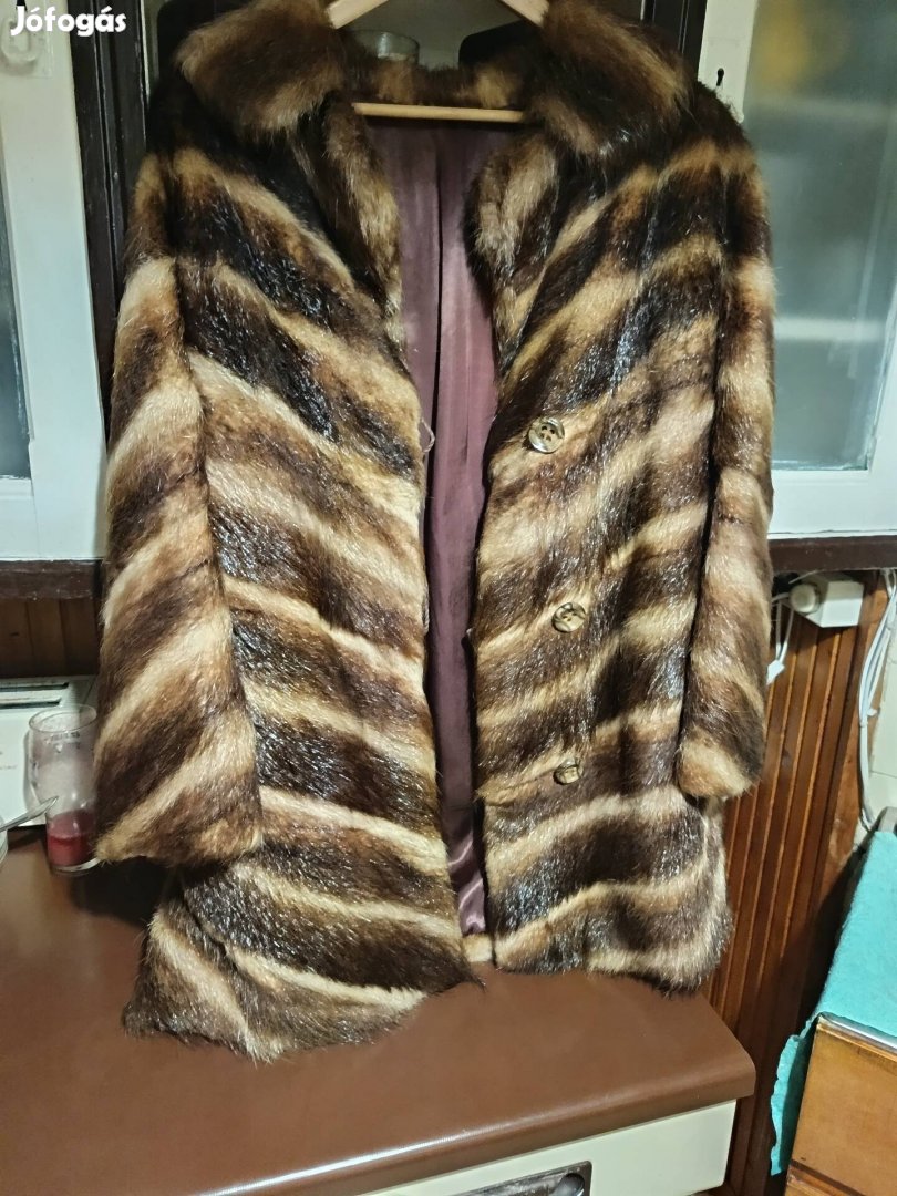 szörmebunda anyagból háronegyedes hosszú