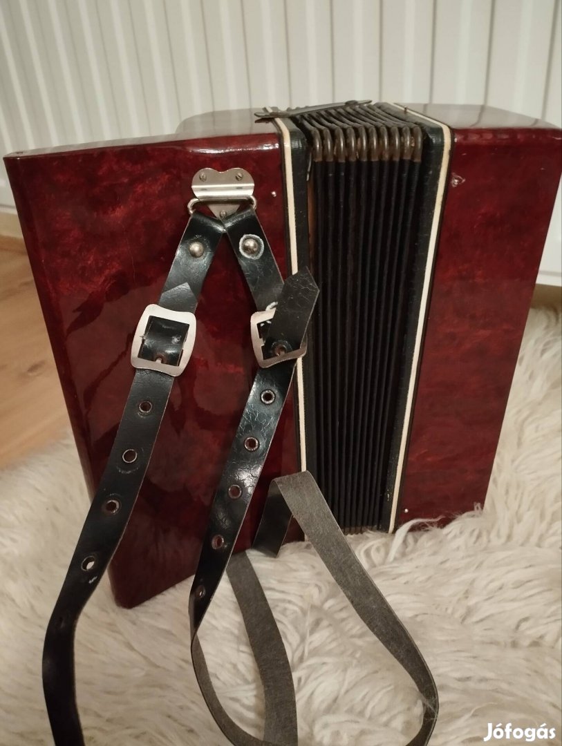 szovjet tangóharmónika újszerű