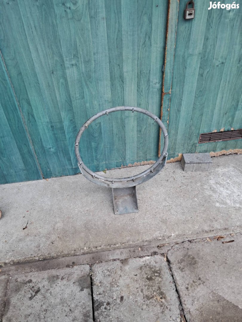 szürke kosárlabda gyűrű